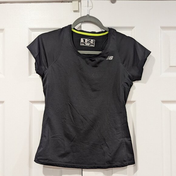 New Balance Workout Top Black size small - Picture 1 of 2